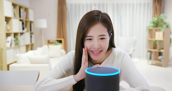 AI Smart Assistant Speakers